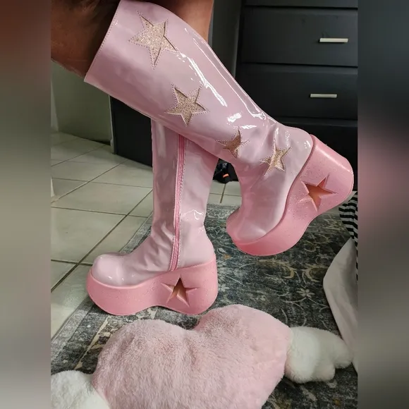 Demonia Dynamite 218 Boots