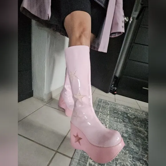 Demonia Dynamite 218 Boots