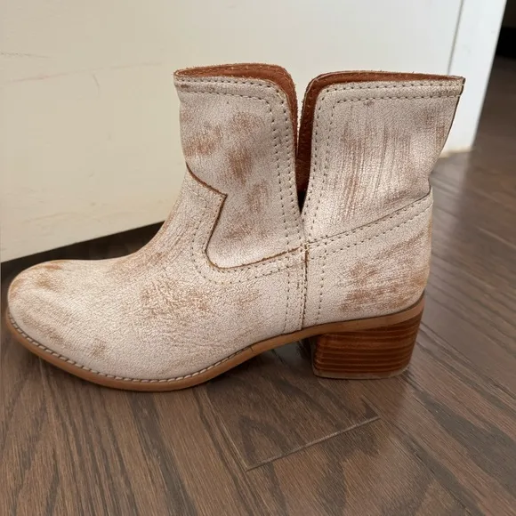 DIBA TRUE Walnut Grove Western Boots