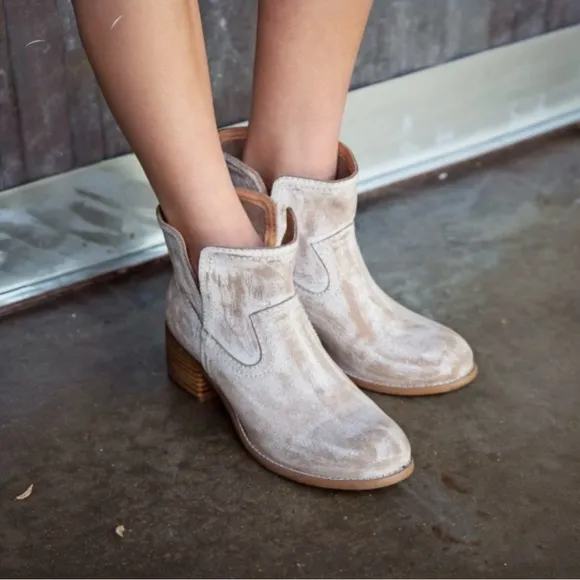 DIBA TRUE Walnut Grove Western Boots