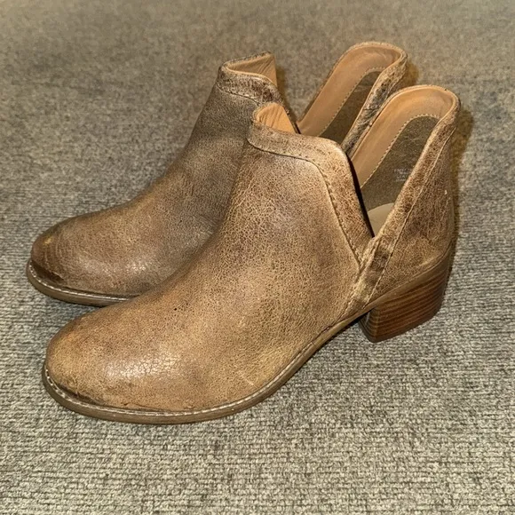 DIBA True Work Nerd Boots NWOT