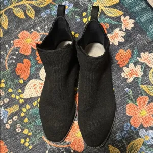DISCONTINUED: Rothy’s Black Merino Wool Booties