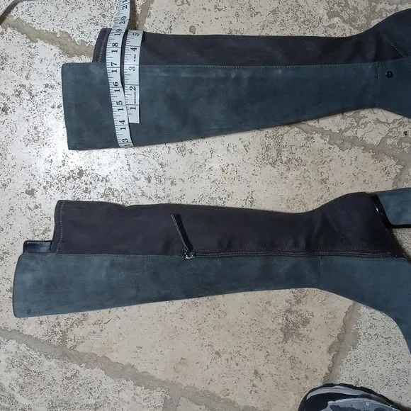 DKNY Knee High Tall Suede Boots Size 7