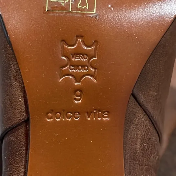 DOLCE Vita Brown Tall Boots Size 9