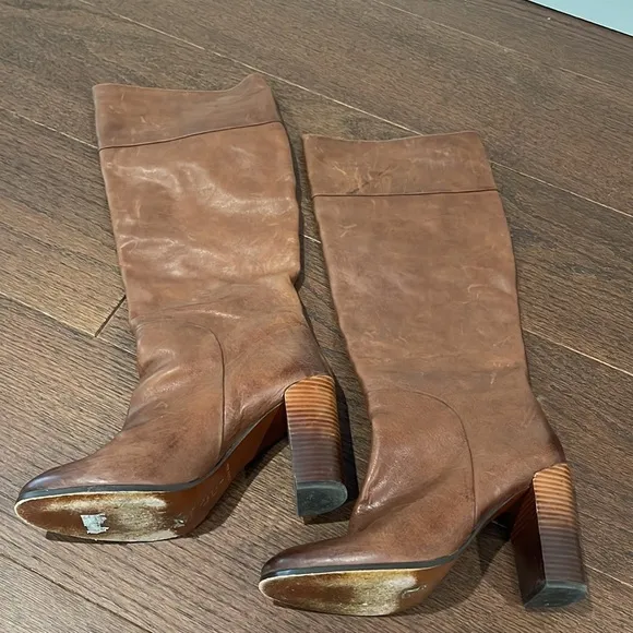 DOLCE Vita Brown Tall Boots Size 9