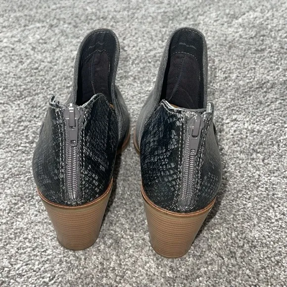 DOLCE VITA DV8  Shai Mixed Material Grey  Leather  Ankle Boots Women Size 9