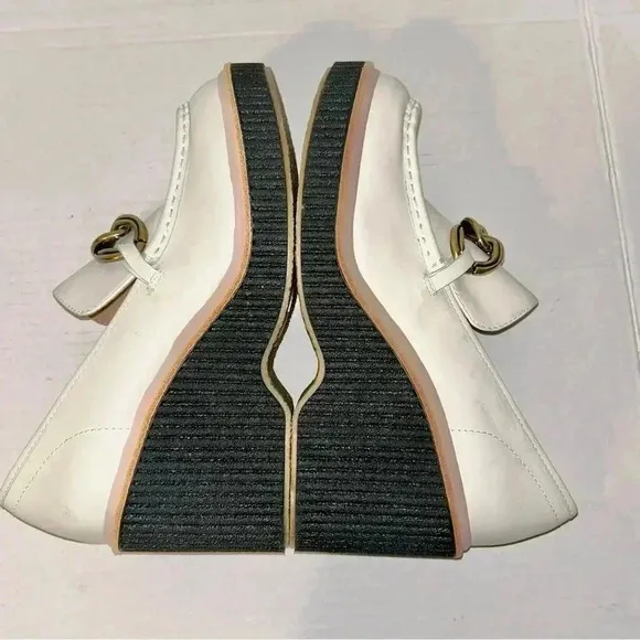Dolce Vita Shoes Womens Size 10 Brenan Wedge Heel Loafers Ivory Leather Chain