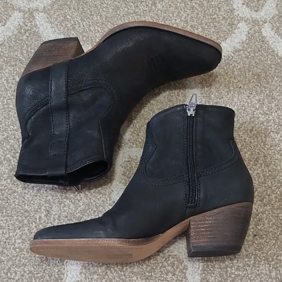 Dolce Vita 'Silma' Black Leather Western Ankle Booties - Size 7