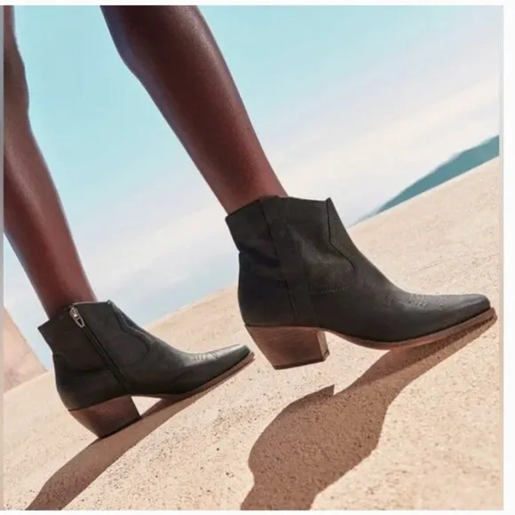 Dolce Vita 'Silma' Black Leather Western Ankle Booties - Size 7
