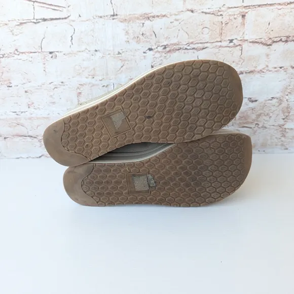 Dolce Vita Women's Suede Gray Platform Shoes