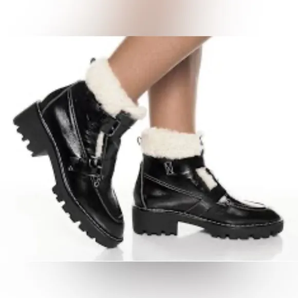 Donald Pliner Elix Women’s Boot