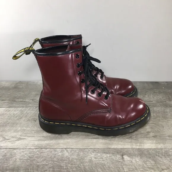 Dr Doc Martens Womens 1460 Red Leather Combat Punk Goth Hippie Boots UK 6 US 8