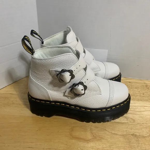 Dr. Marten Devon Flower Buckle Leather Platform‎ Boots White Women's Size 8 New