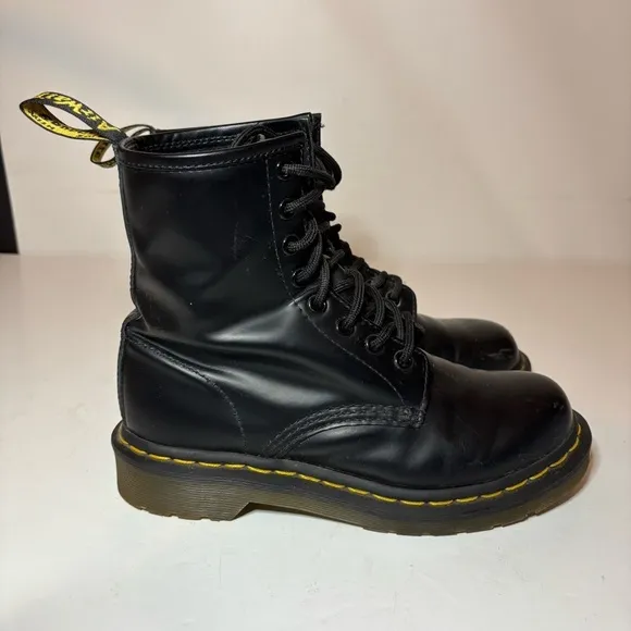 Dr. Martens 1460 Boots Women's Size 6 Black Leather Classic Casual Emo Punk Goth