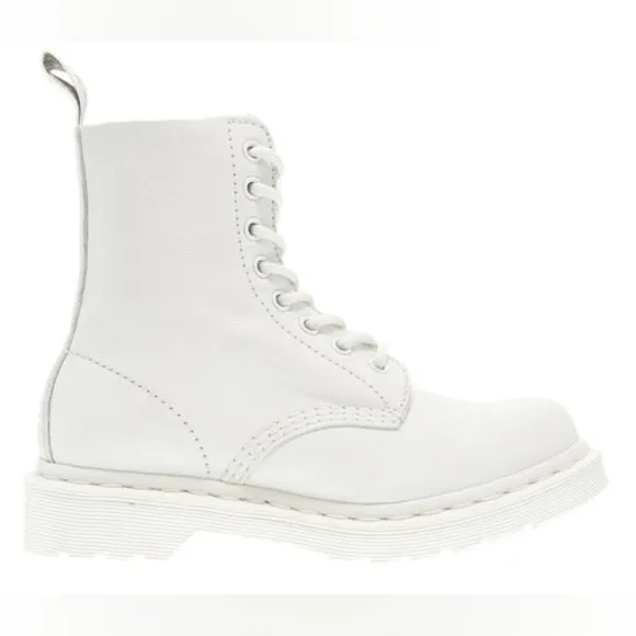 Dr. Martens 1460 Pascal white boots size 10 BNWB (no lid)