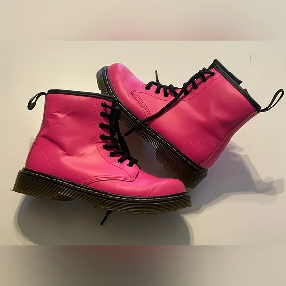Dr Martens 1460 SMOOTH LEATHER LACE UP BOOTS