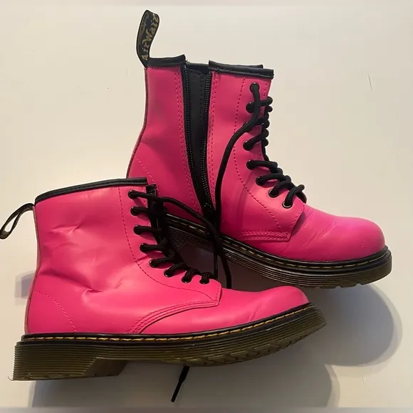 Dr Martens 1460 SMOOTH LEATHER LACE UP BOOTS