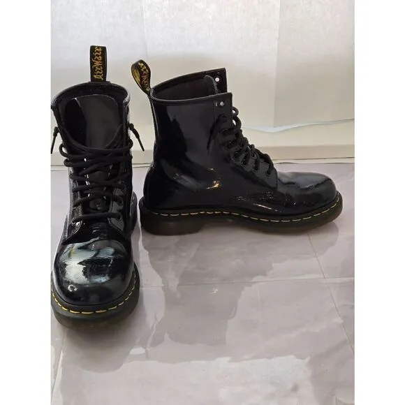 Dr. Martens 1460 Womens Size 8 Black Air Wait Patent Leather Boot