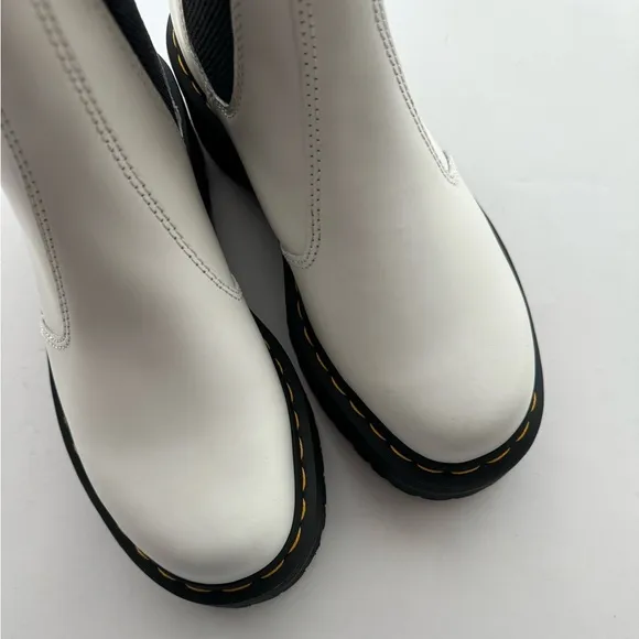 DR. MARTENS 2976 Quad Leather Platform Chelsea Boot