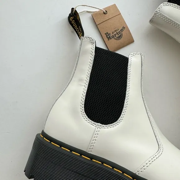 DR. MARTENS 2976 Quad Leather Platform Chelsea Boot