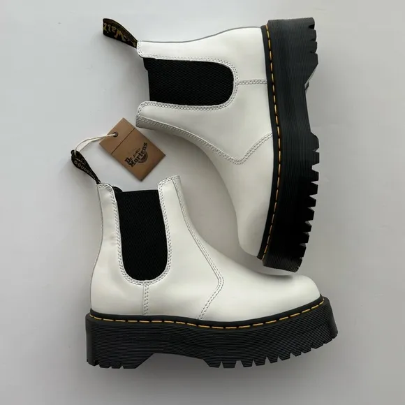 DR. MARTENS 2976 Quad Leather Platform Chelsea Boot
