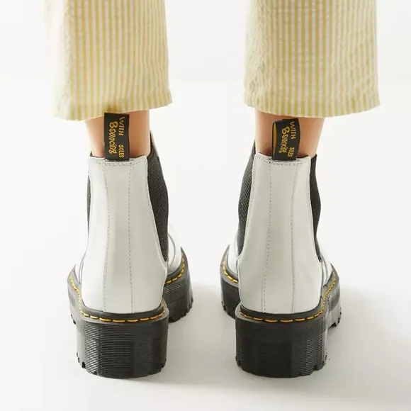 DR. MARTENS 2976 Quad Leather Platform Chelsea Boot