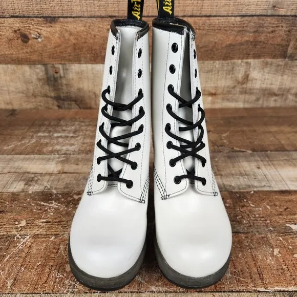 Dr Martens Darcie Women's Sz 7 White Leather Heeled Boots 8-eyed High Top Casual