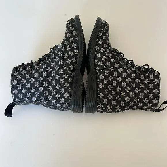 Dr. Martens Kathleen 60's Geo Brocade Boots 7 Eye in Black Lace Up Y2K Size 8