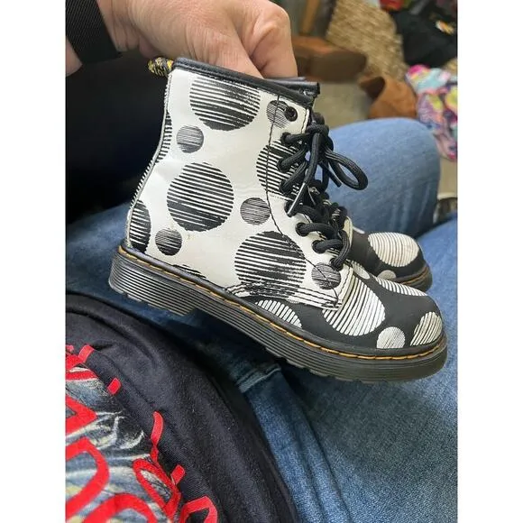 DR MARTENS KIDS 1460 POLKA DOT BOOT - BLACK/WHITE size 11