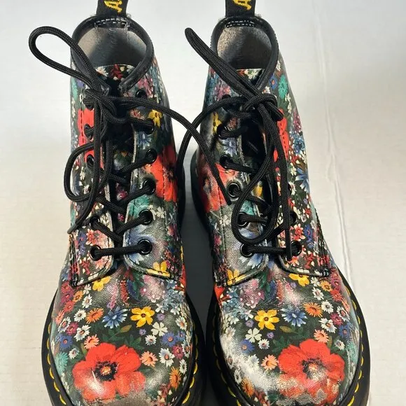 DR MARTENS L-7 FLOWER BOOTS