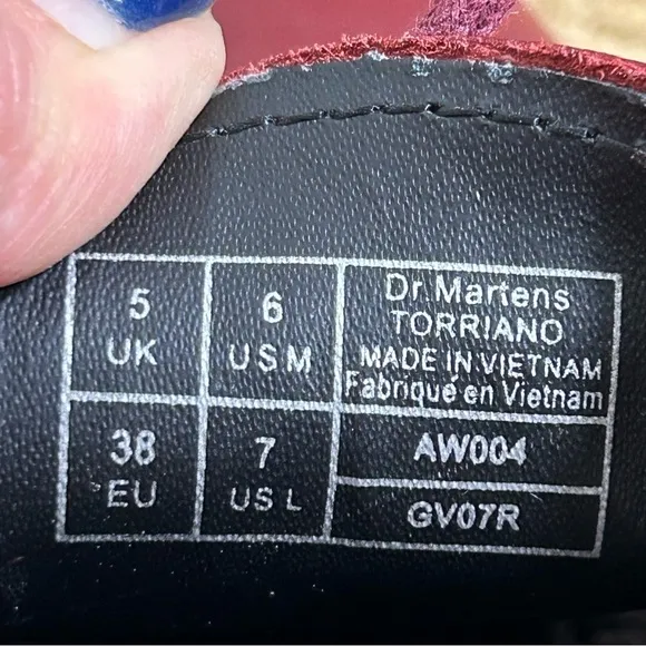 Dr. Martens Torriano leather lace up shoes size 7