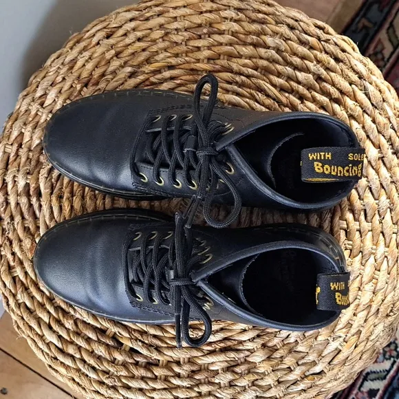 Dr. Martens Unisex Classic Zavala Black Leather‎ Combat Boots Lace Up Size M6/W7