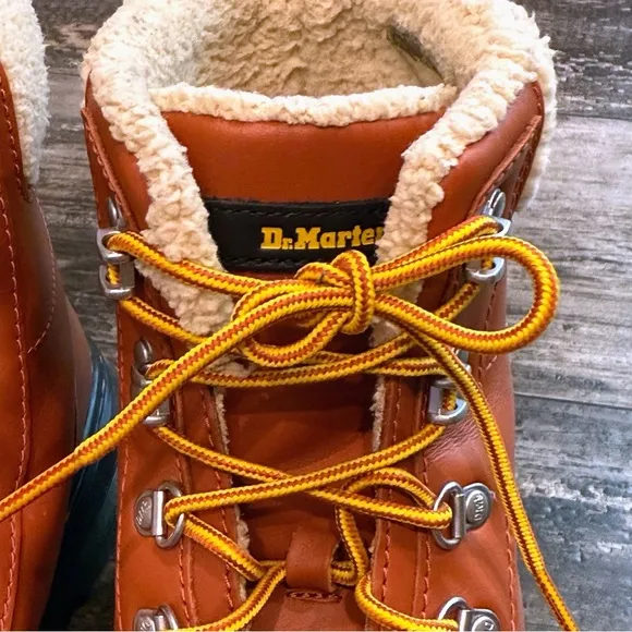 Dr. Martens Women's Leather Combs Faux Fur Lined Lace Up Casual Boots NEW