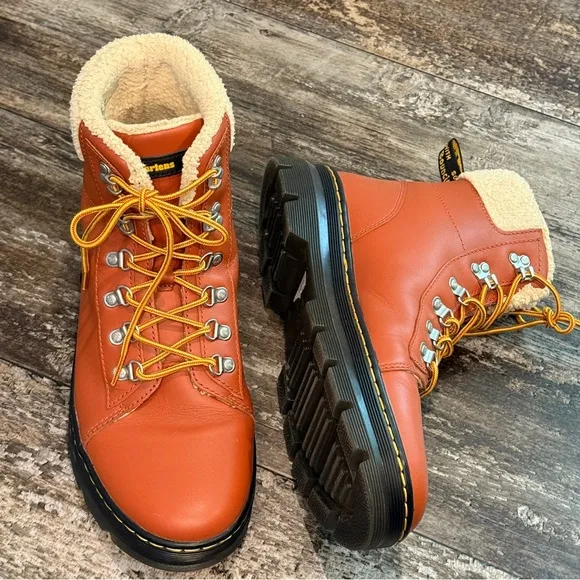 Dr. Martens Women's Leather Combs Faux Fur Lined Lace Up Casual Boots NEW