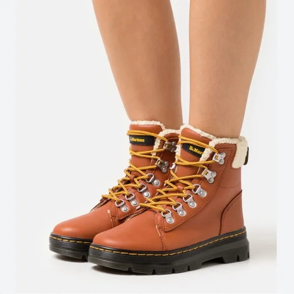 Dr. Martens Women's Leather Combs Faux Fur Lined Lace Up Casual Boots NEW