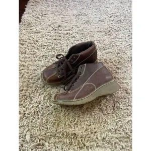 Dr martens brown leather ankle boots Claudia size 10