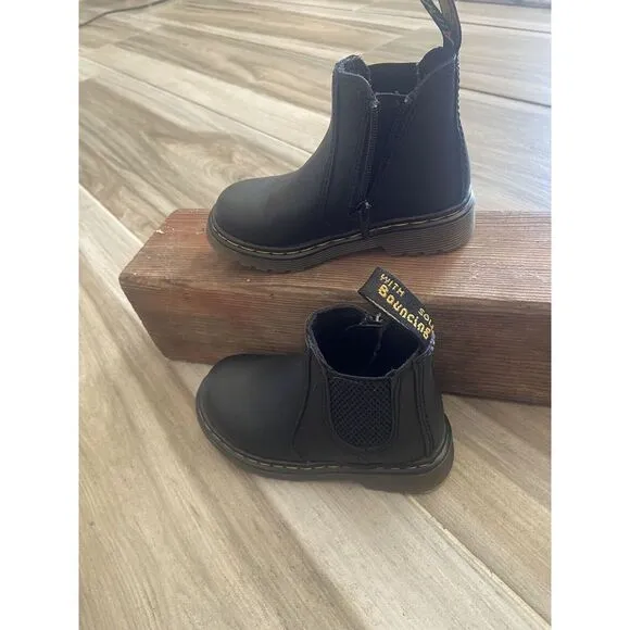 Dr. Martin - #2976 Chelsea Airwave‎ Zipper- Black Leather Boots-Size 7 Toddler