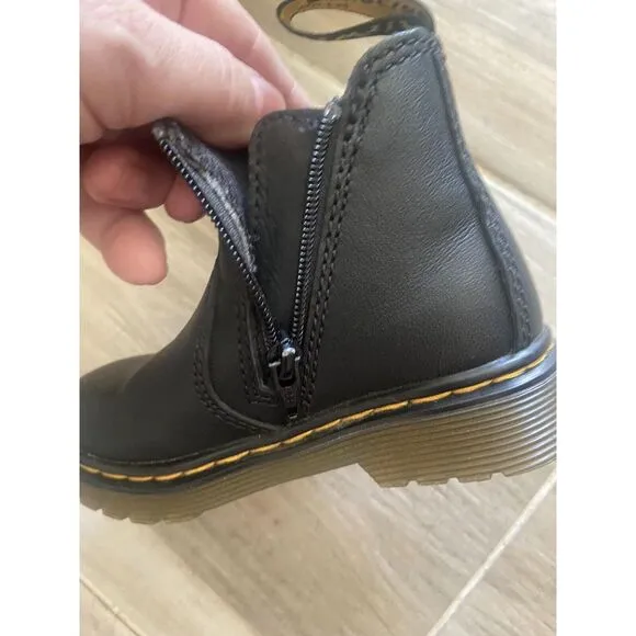 Dr. Martin - #2976 Chelsea Airwave‎ Zipper- Black Leather Boots-Size 7 Toddler
