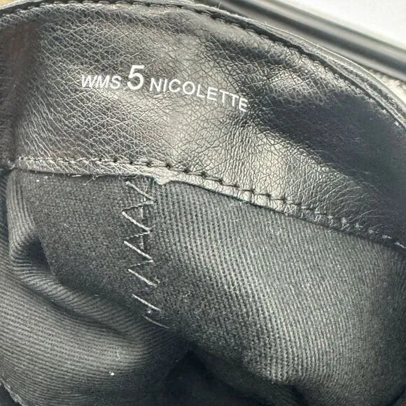 DV DOLCE VITA Nicolette Knee-High Leather Round-Toe Lug Boots Black Size 5 NWOB