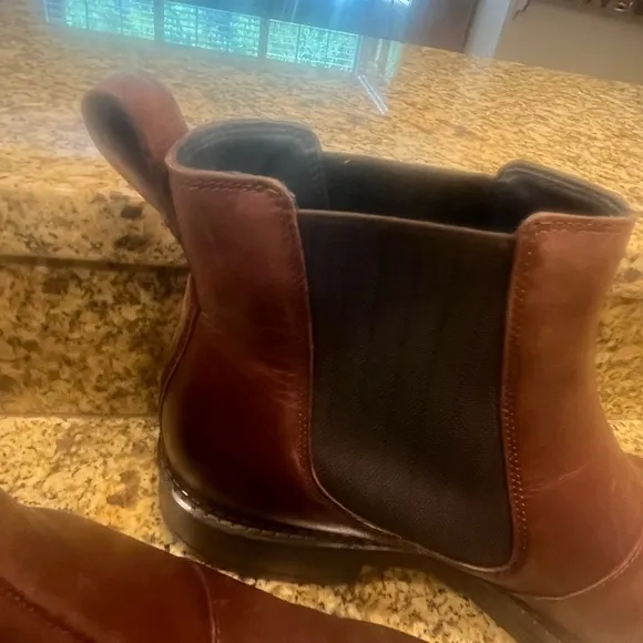 ECCO Brown Leather Chelsea Boots Mens 10 Dress Casual Fall Style