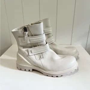 Ecco NWOT Tred Tray Moto Boots size 38 US 7 to 7.5  ivory