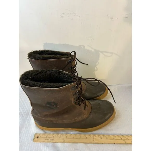 Eddie Bauer fur-lined work boots 13 (Made in Canada)