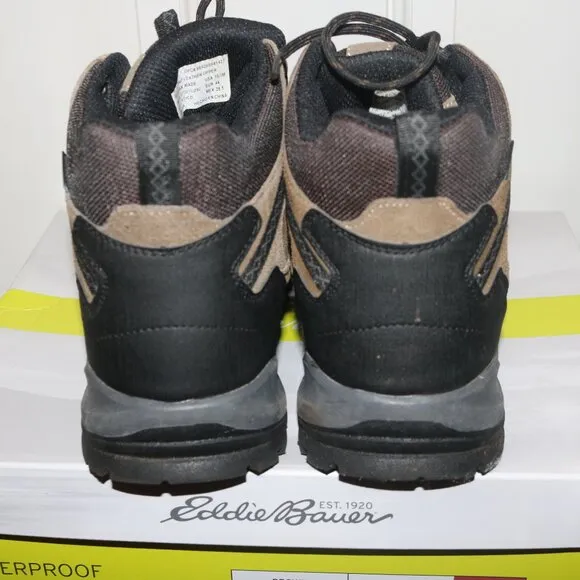 Eddie Bauer Ridgeline hiking boots size 10.5 Med and comes with box