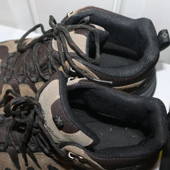 Eddie Bauer Ridgeline hiking boots size 10.5 Med and comes with box