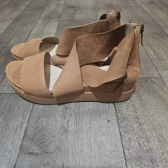 Eileen Fisher Sport Plantform Tan Leather Criss Cross Sandals Size 6.5