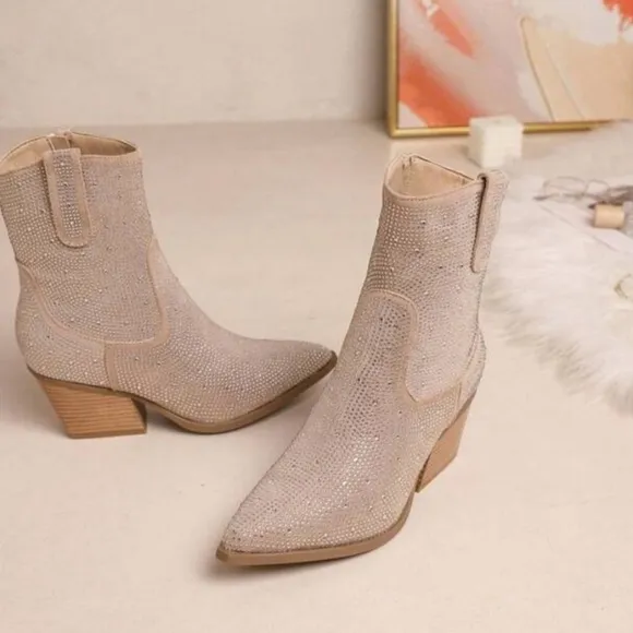 Elegant Beige Ankle Boots