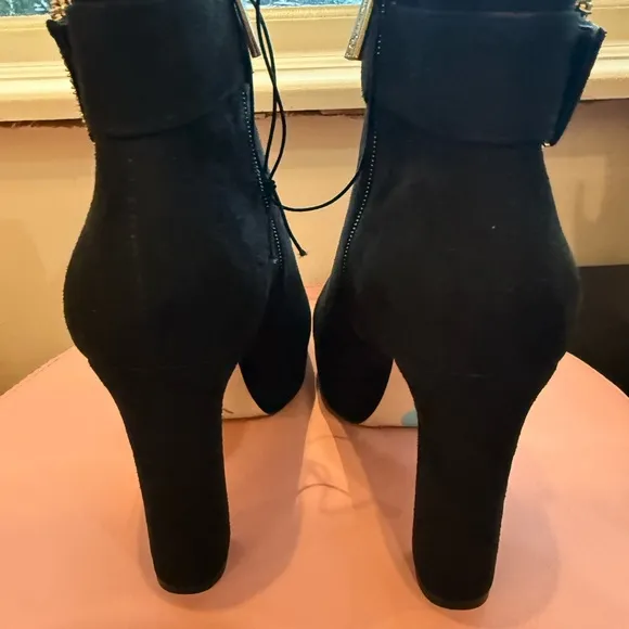 Elegant Black Suede Ankle Boots with Rhinestone Buckle