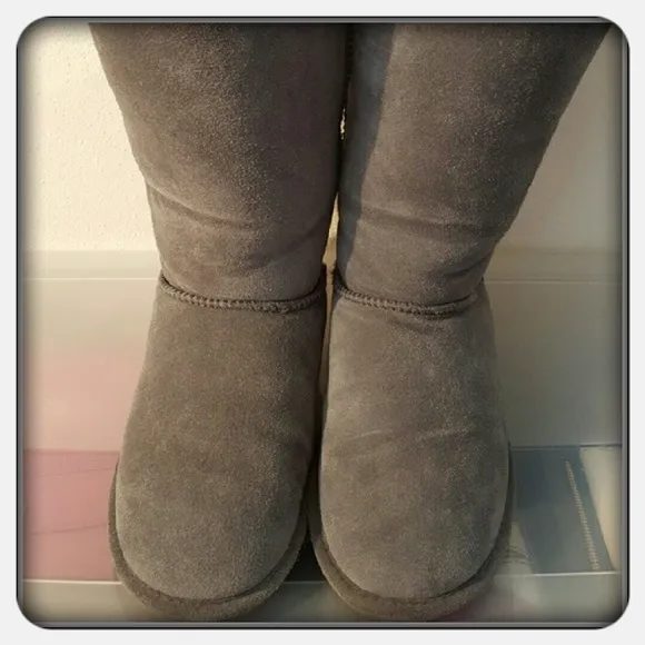 EUC Woman's Tall Grey Boots Sz 10M
