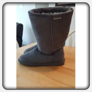 EUC Woman's Tall Grey Boots Sz 10M