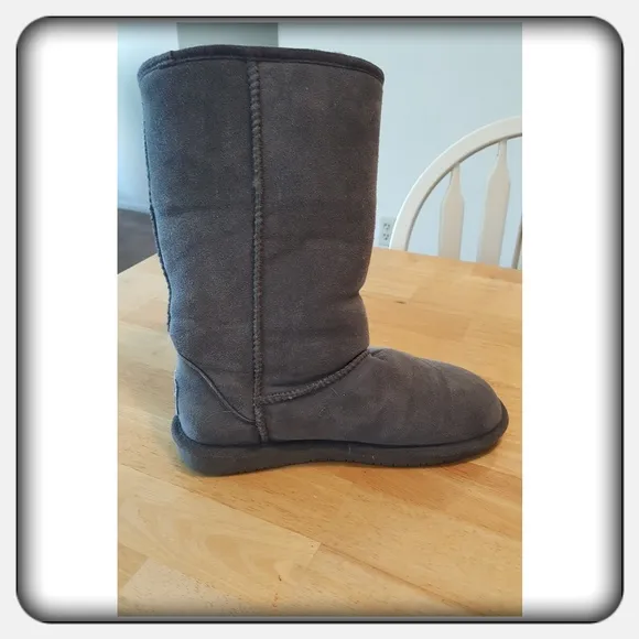 EUC Woman's Tall Grey Boots Sz 10M